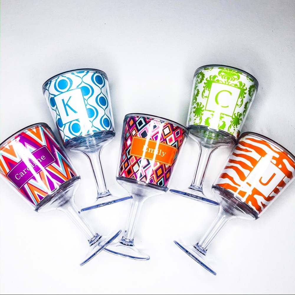 🌷NEW Personalized Plastic Wine Glasses - Picture 4 of 4